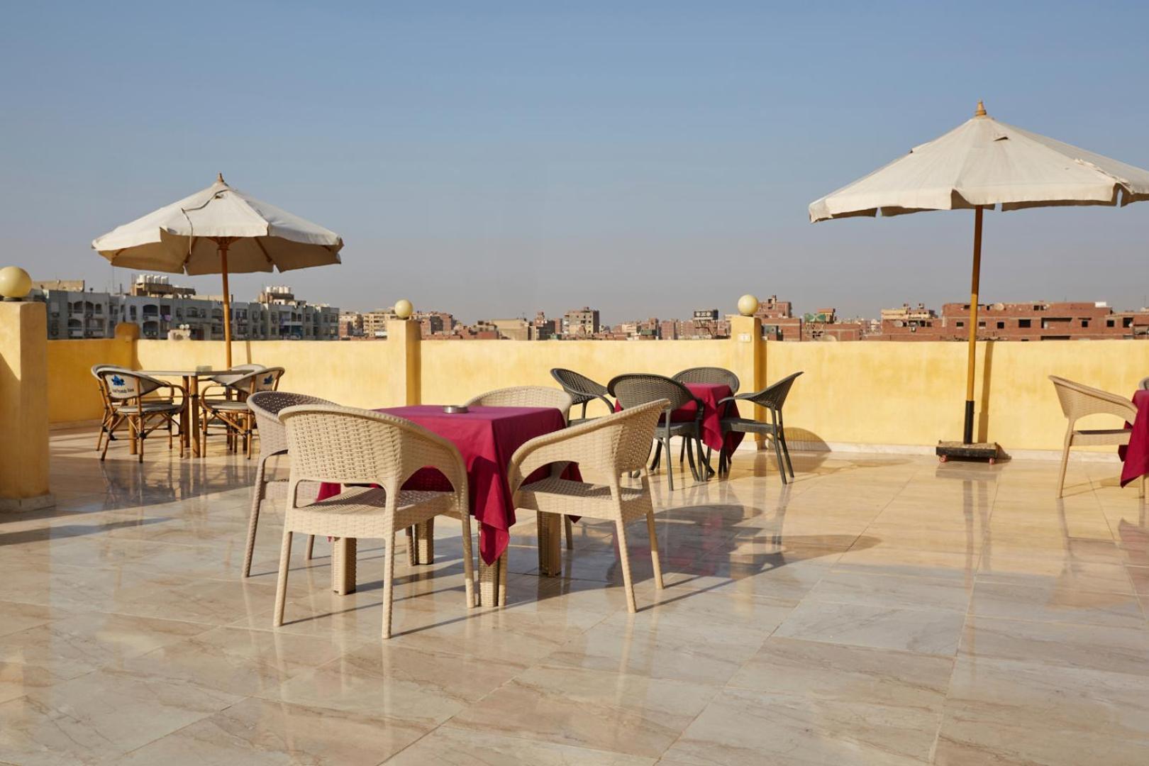 Grand Golden Pyramids View Hotel Kafret el-Gabal Exterior foto