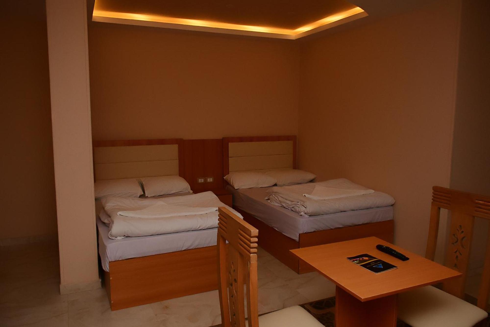 Grand Golden Pyramids View Hotel Kafret el-Gabal Exterior foto