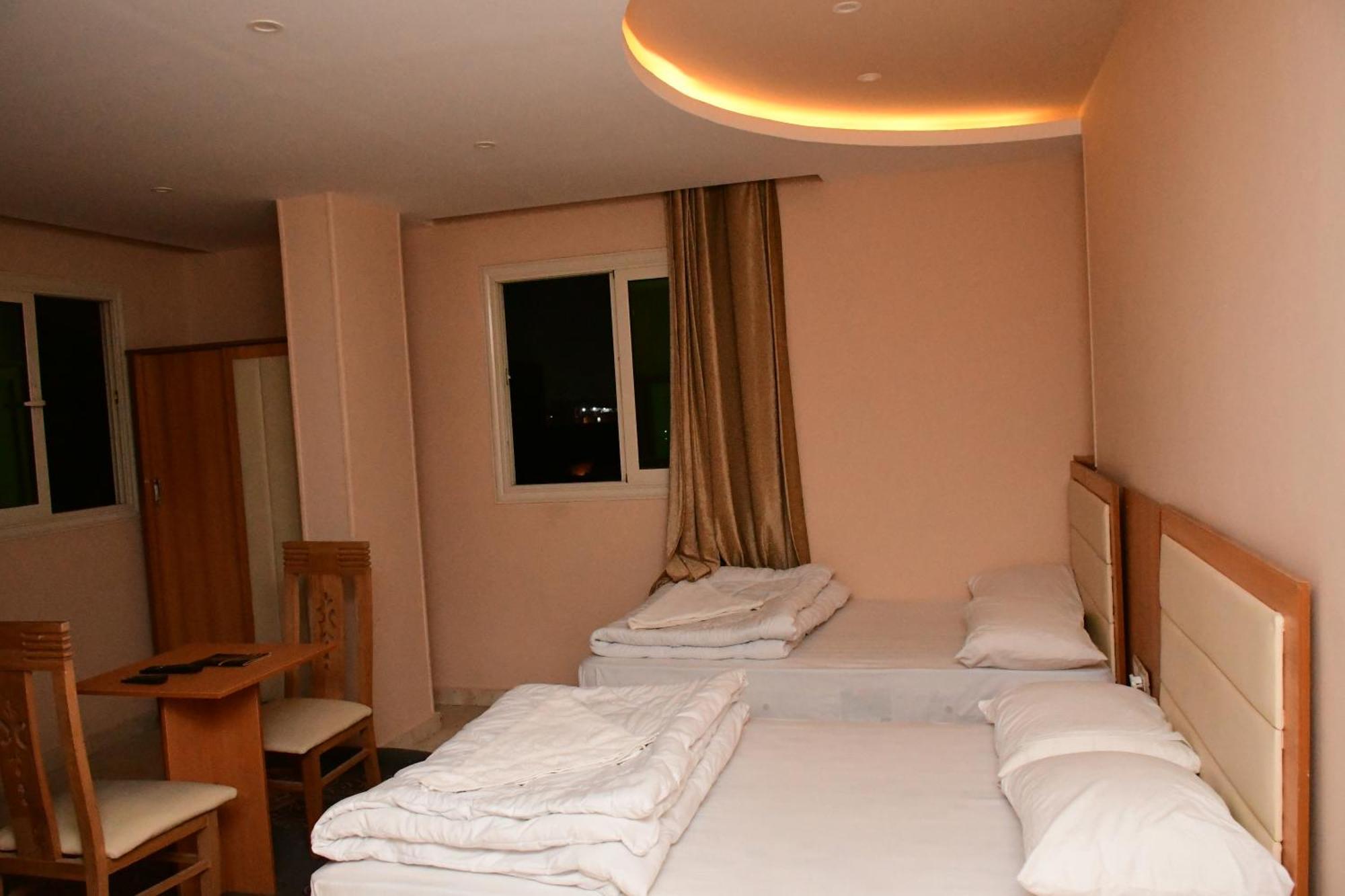 Grand Golden Pyramids View Hotel Kafret el-Gabal Exterior foto