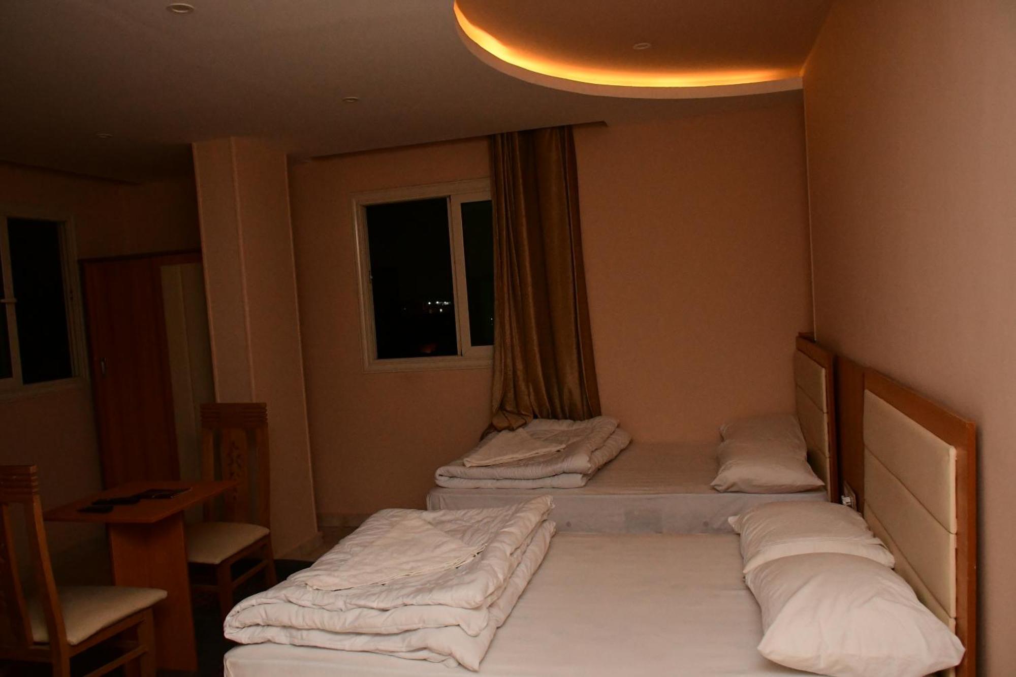 Grand Golden Pyramids View Hotel Kafret el-Gabal Exterior foto