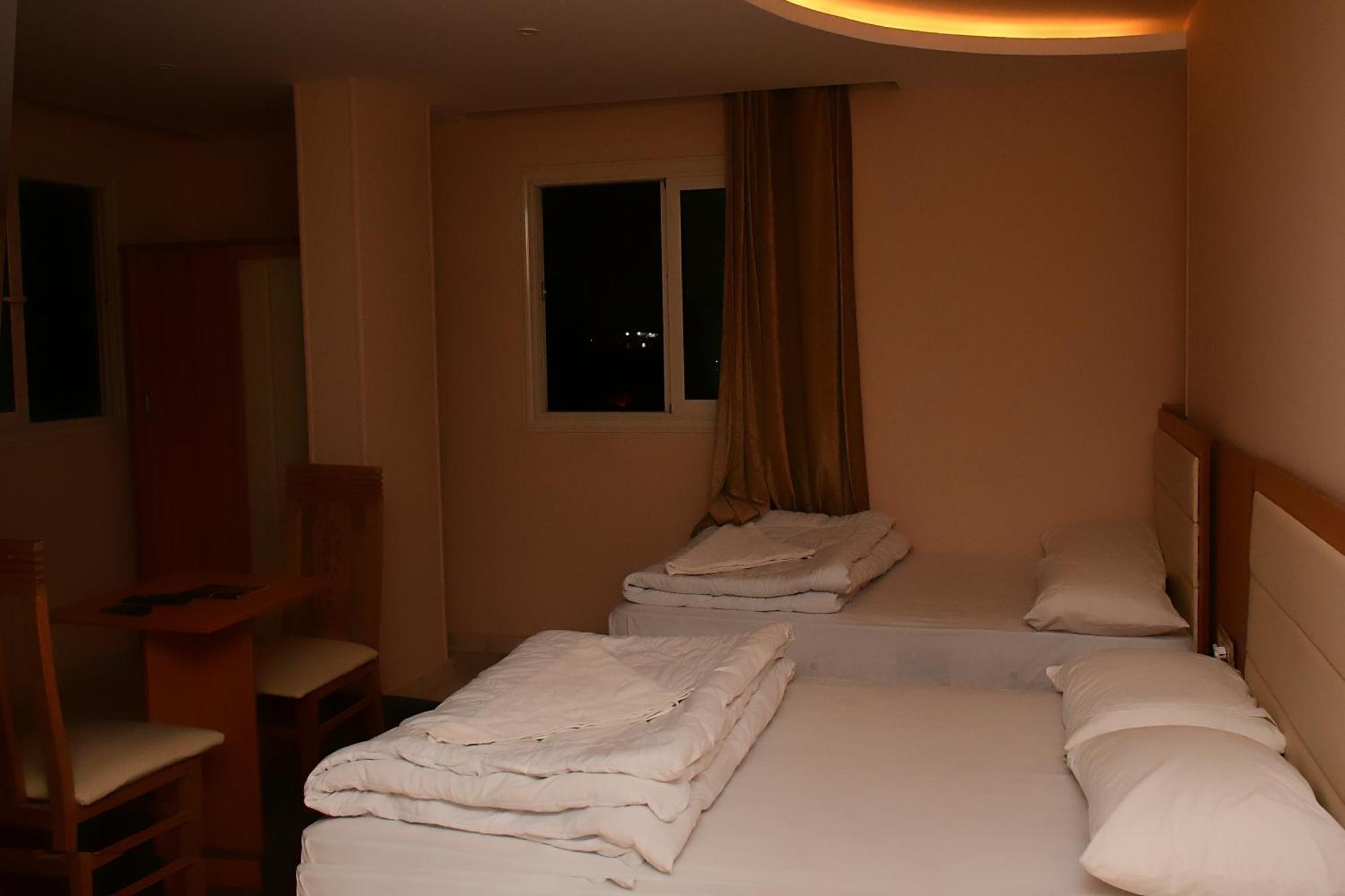 Grand Golden Pyramids View Hotel Kafret el-Gabal Exterior foto