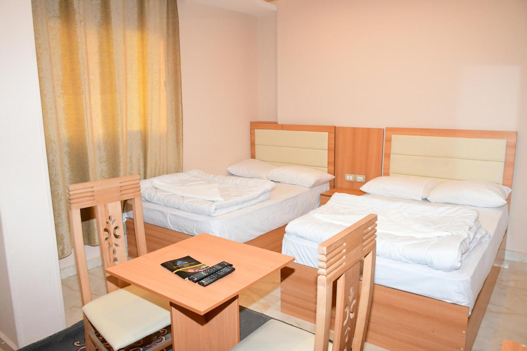 Grand Golden Pyramids View Hotel Kafret el-Gabal Exterior foto