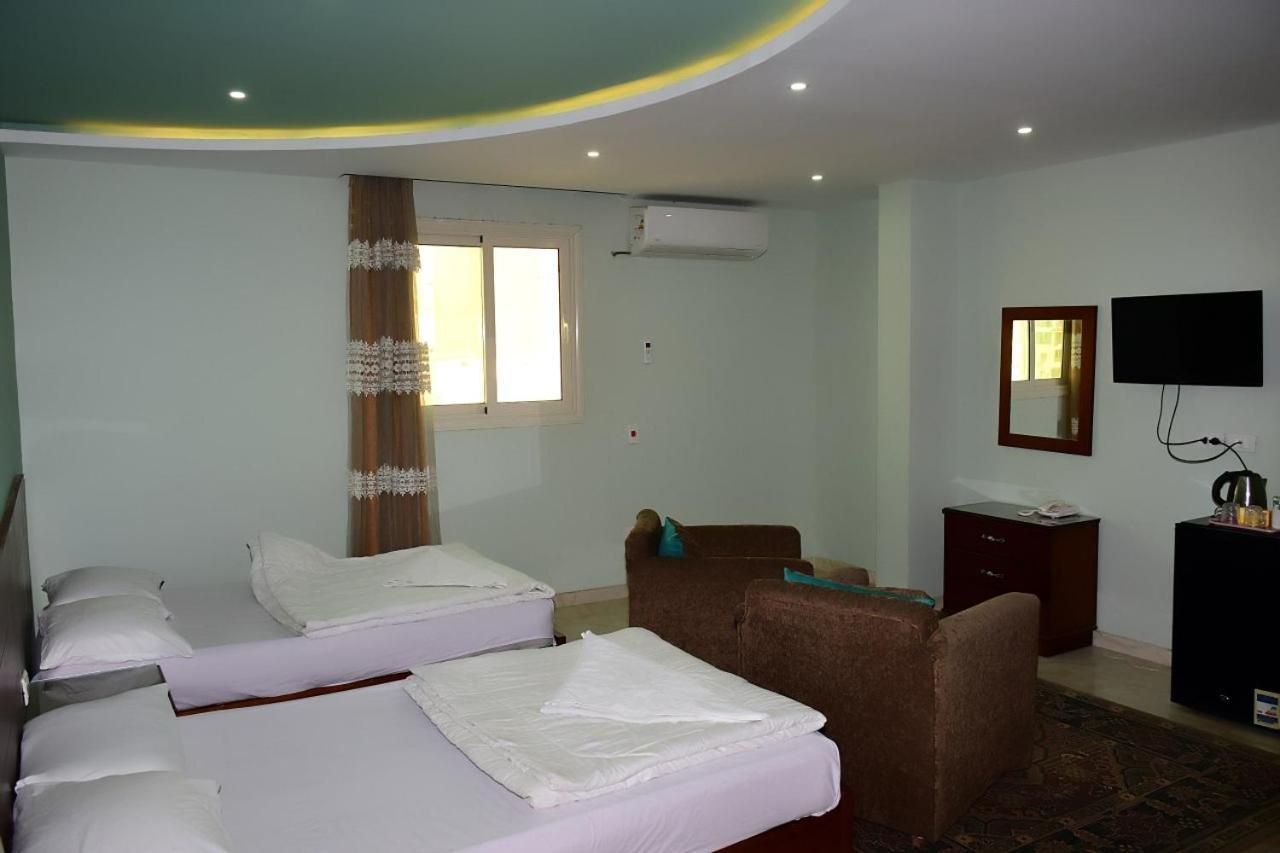 Grand Golden Pyramids View Hotel Kafret el-Gabal Exterior foto